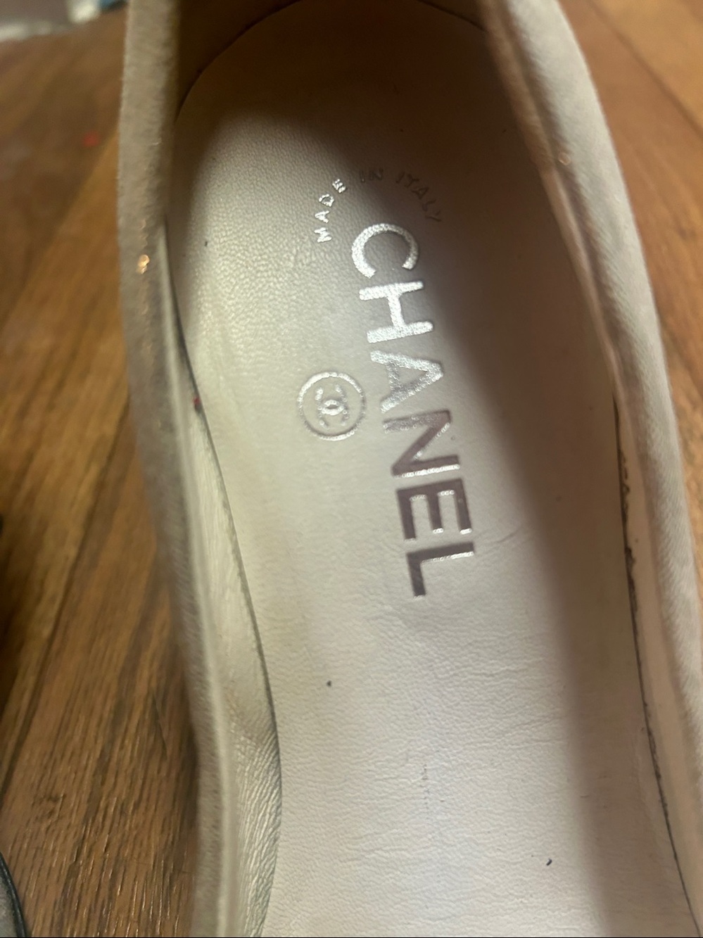 CHANEL Beige Canvas Pumps with Black Cap Toe - Picture 4 of 7